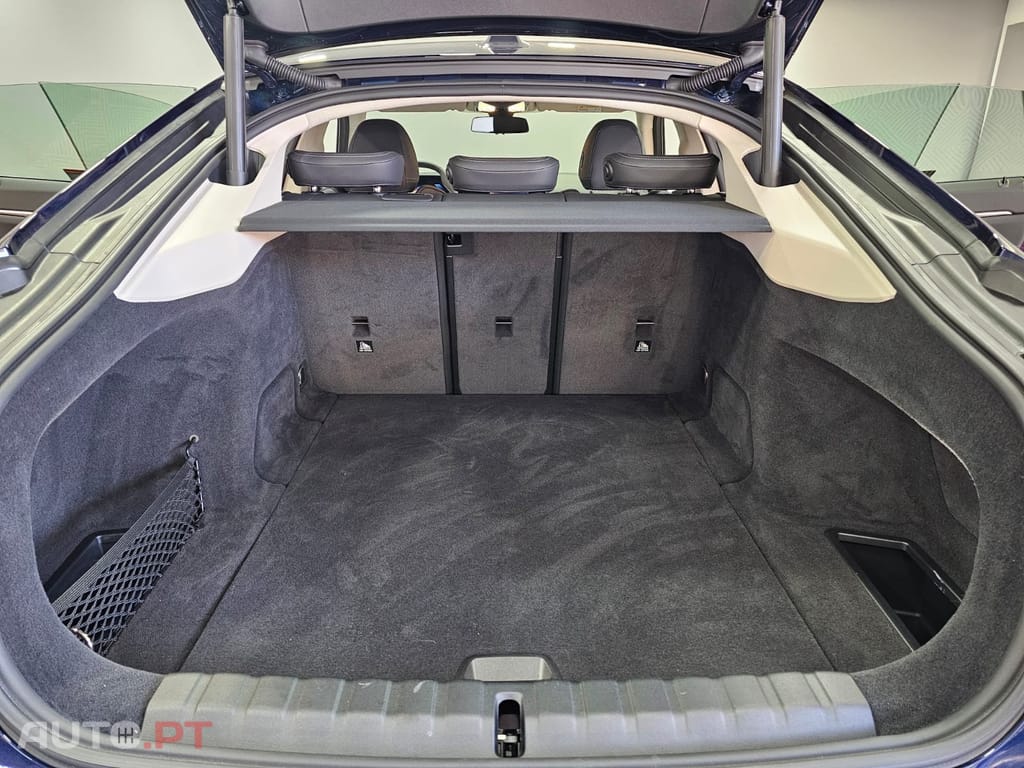 BMW i4 eDrive35 — fotografia 21
