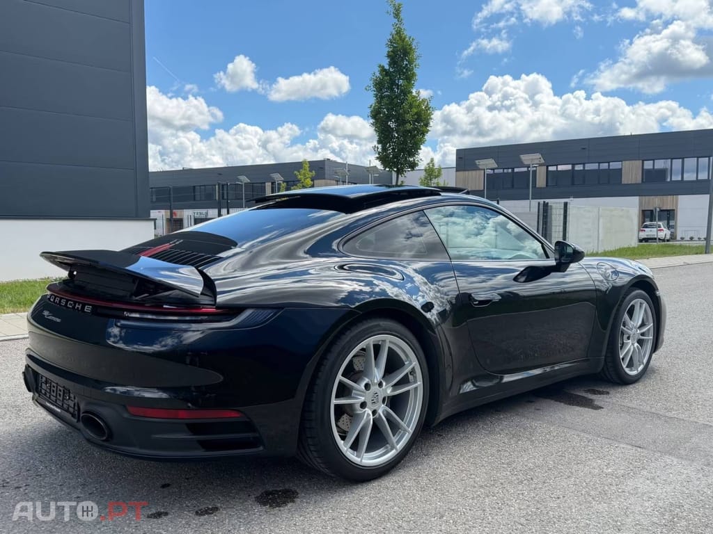 Porsche 911 Carrera