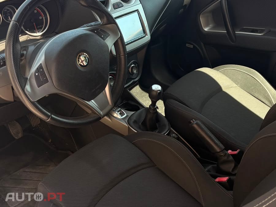 Alfa Romeo Mito 955