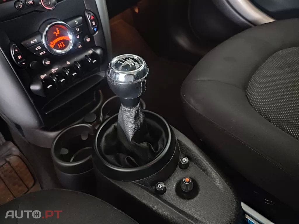 MINI Countryman One D