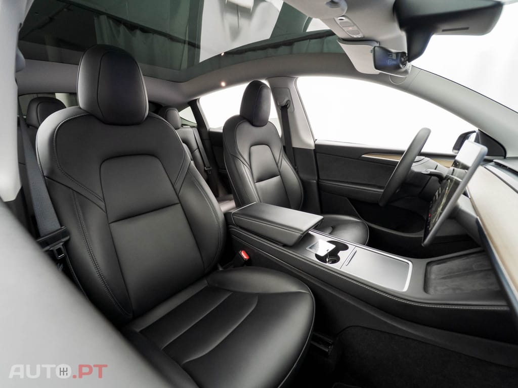 Tesla Model Y Long Range Tração Integral