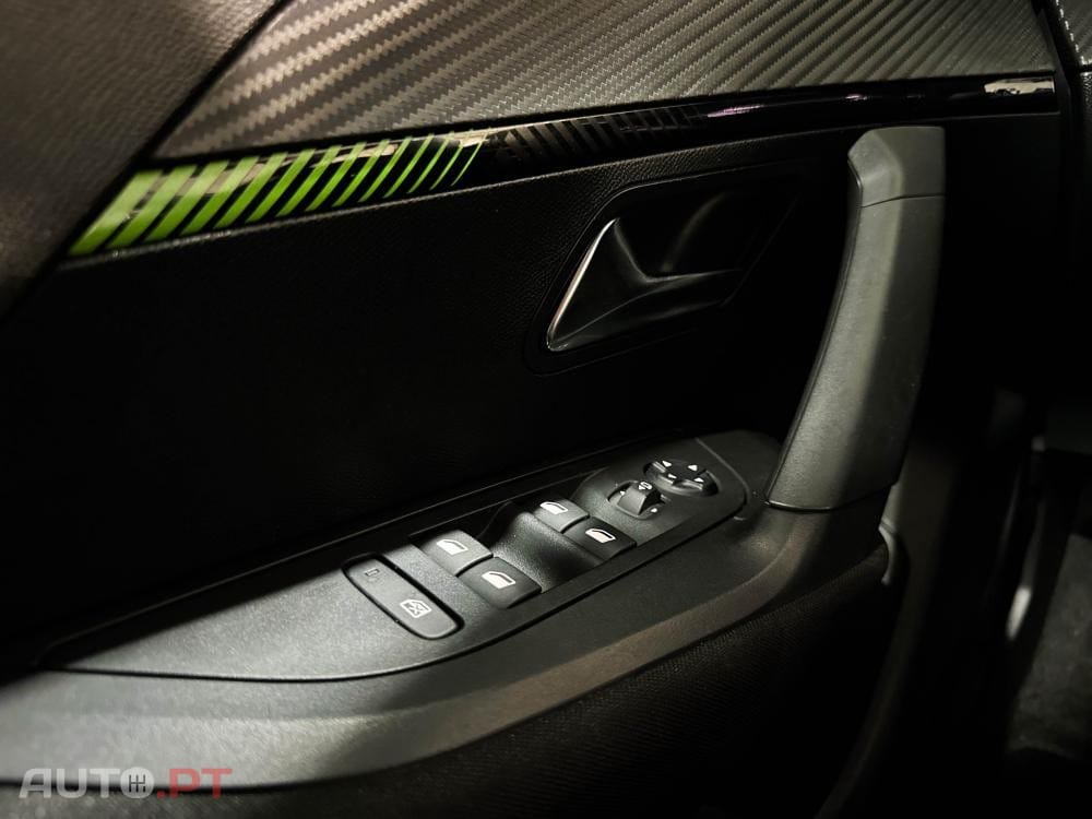 Peugeot 2008 1.2 PureTech Allure Pack