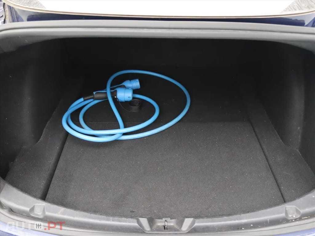 Tesla Model 3 Long-Range AWD I.V.A DEDUTÍVEL