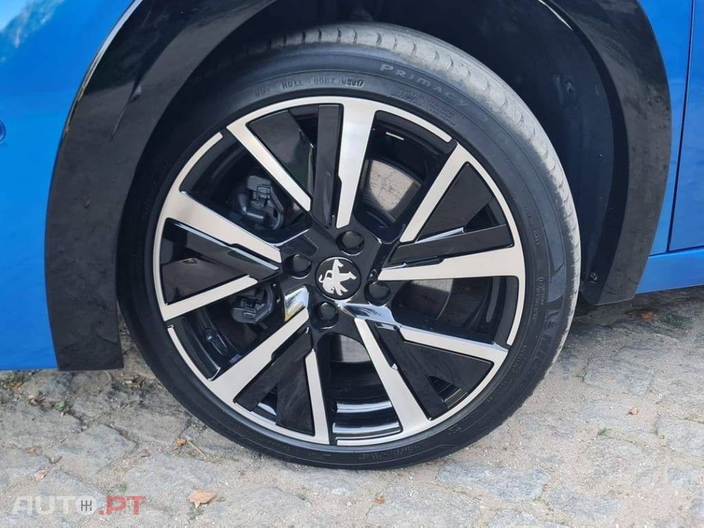 Peugeot E-208 GT