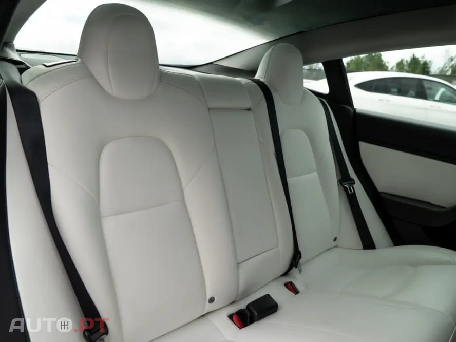 Tesla Model 3 Standard Range Plus RWD