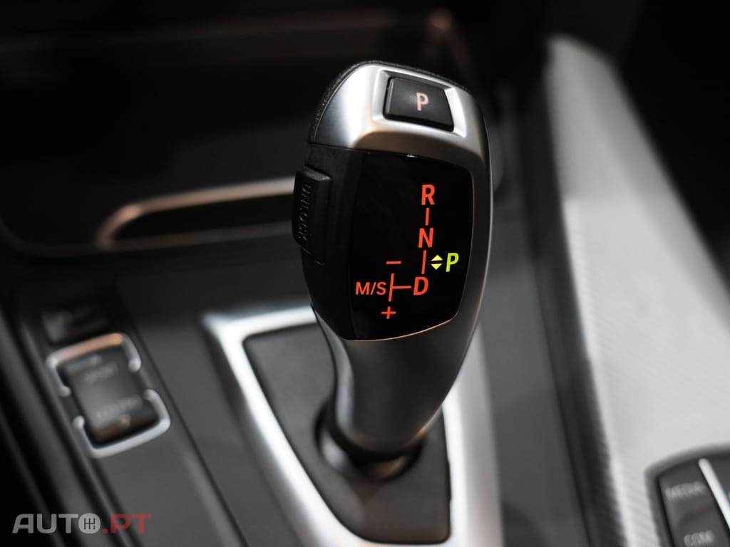 BMW 318 i Touring Pack M Auto