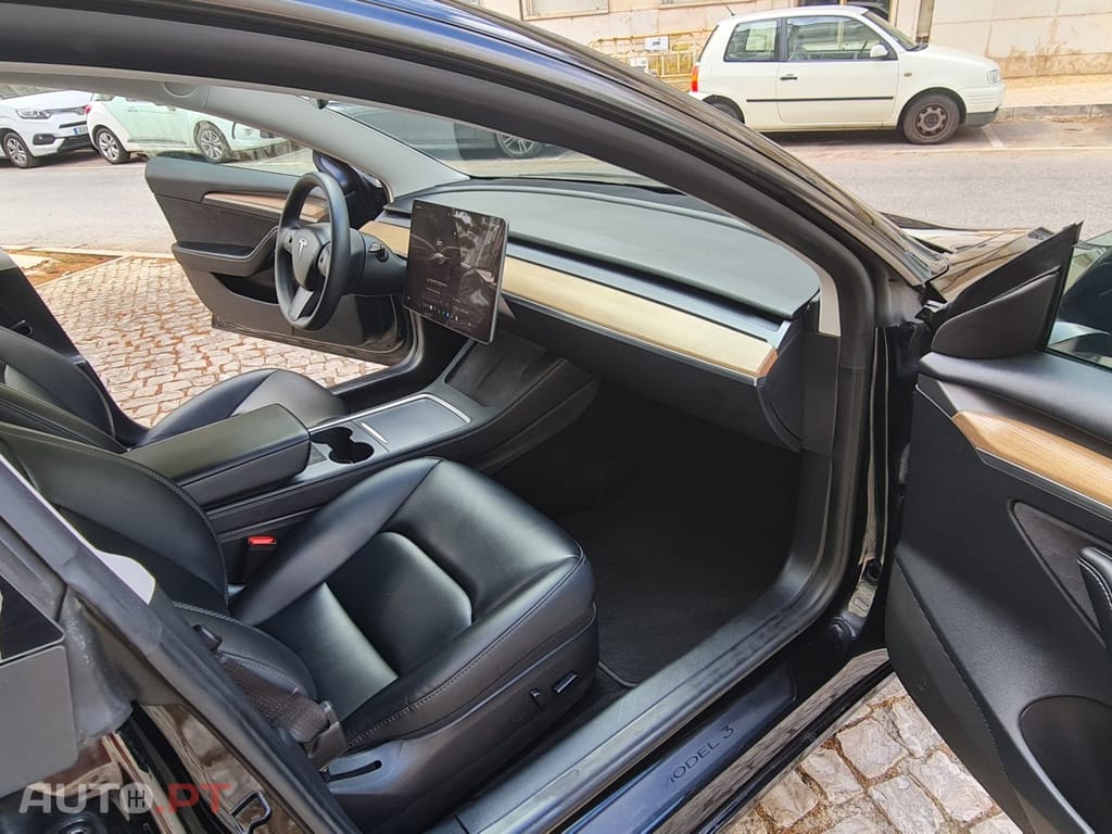 Tesla Model 3 Long Range RWD