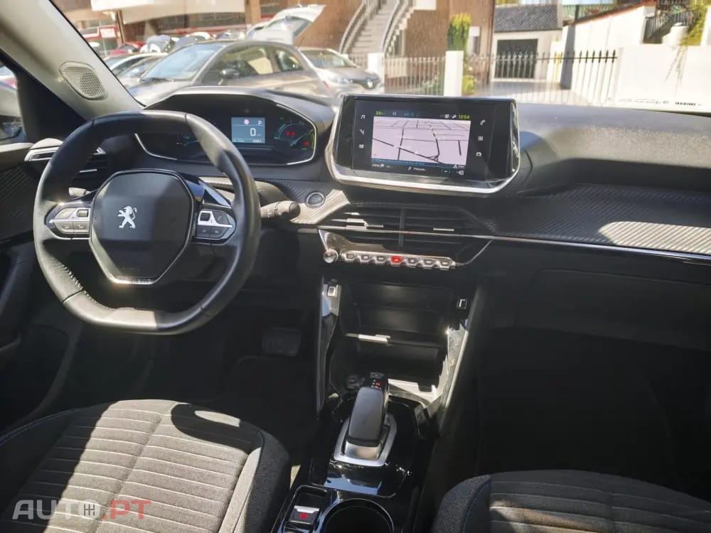 Peugeot E-2008 50 kWh SE Style