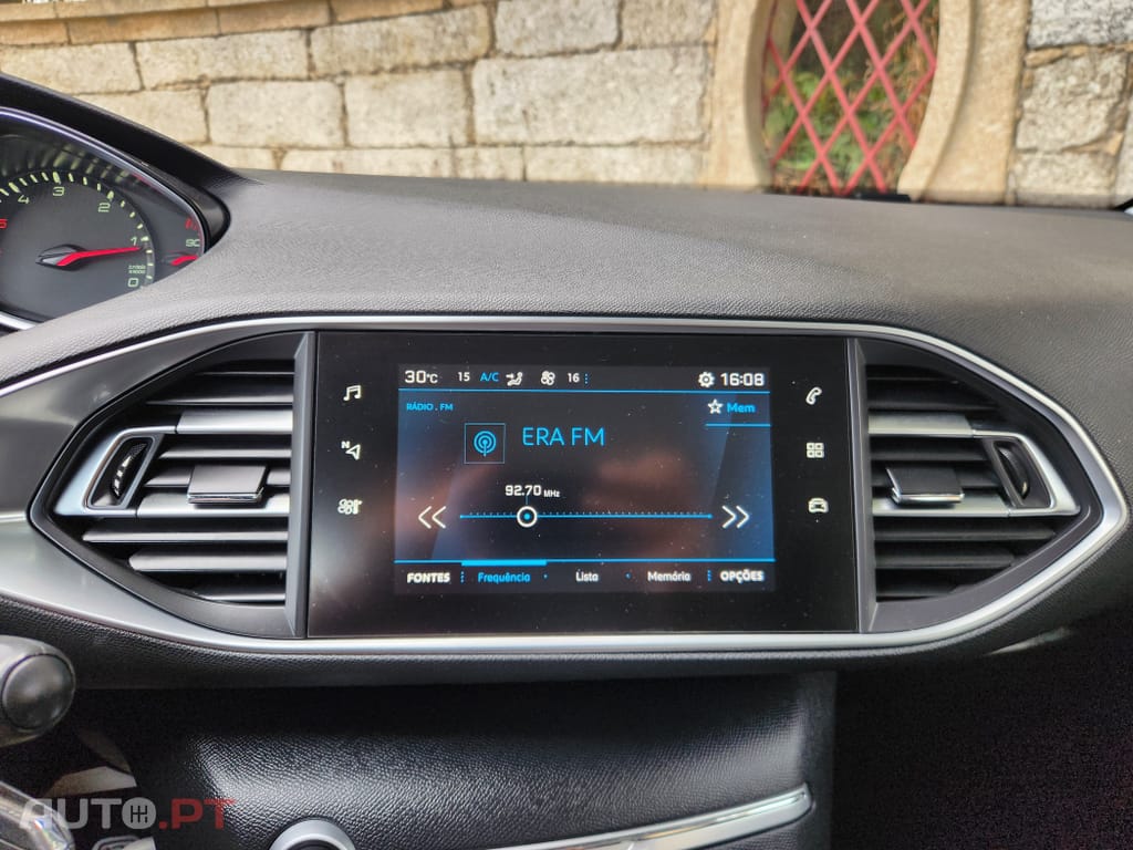 Peugeot 308 1.5 BlueHDi Business Line