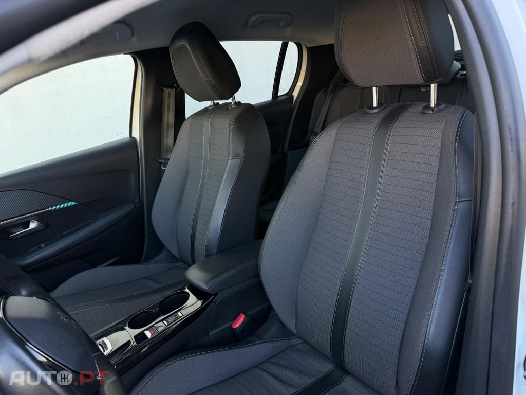 Peugeot 208 1.2 PureTech Allure Pack EAT8