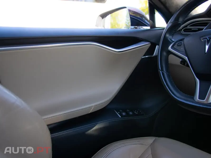 Tesla Model S P85D