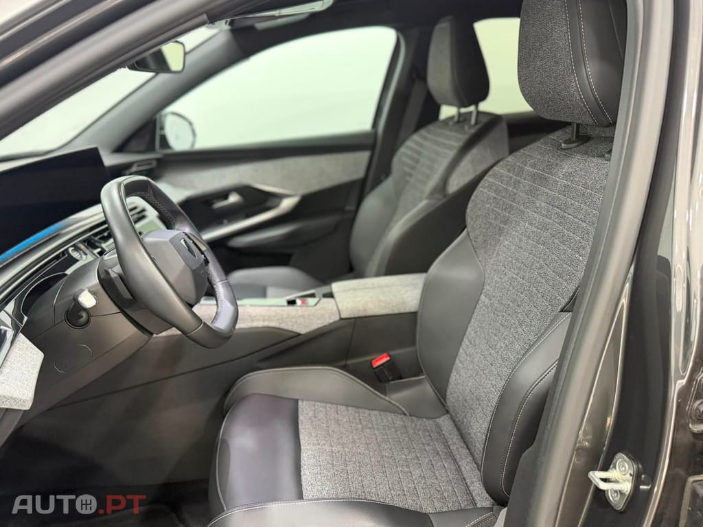 Peugeot 3008 1.2 Hybrid Allure e-DCS6