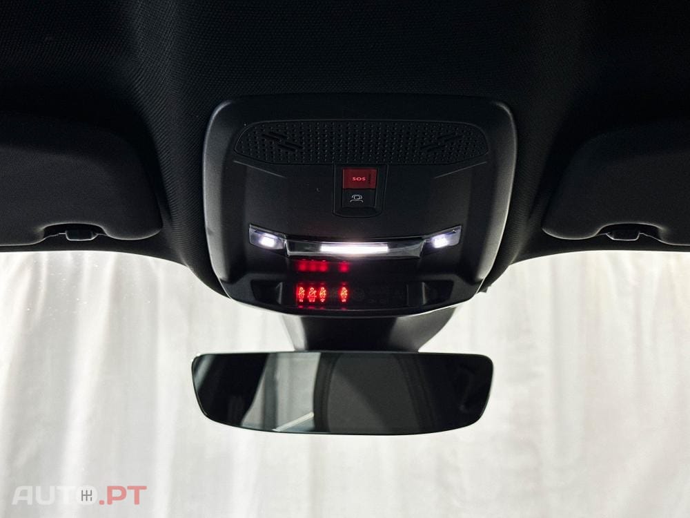 Peugeot E-2008 54 kWh GT