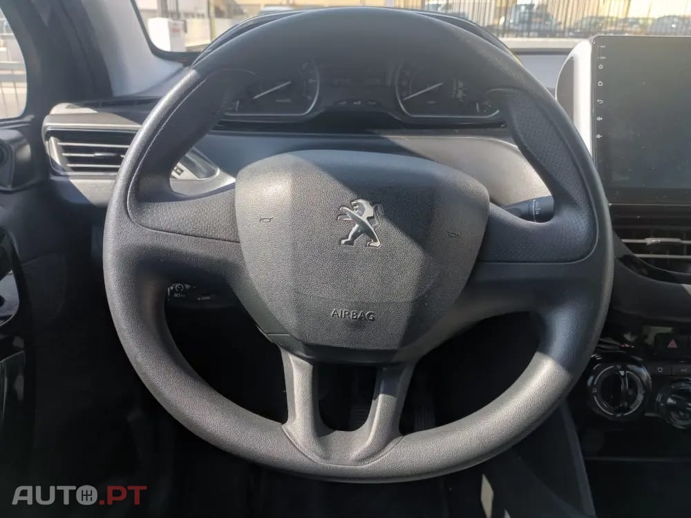 Peugeot 208 PureTech 82 Winter Edition