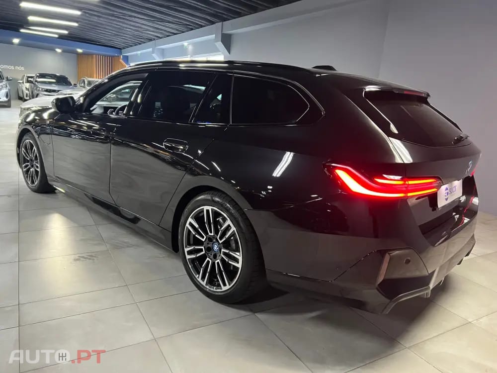 BMW 530 e Pack Desportivo M