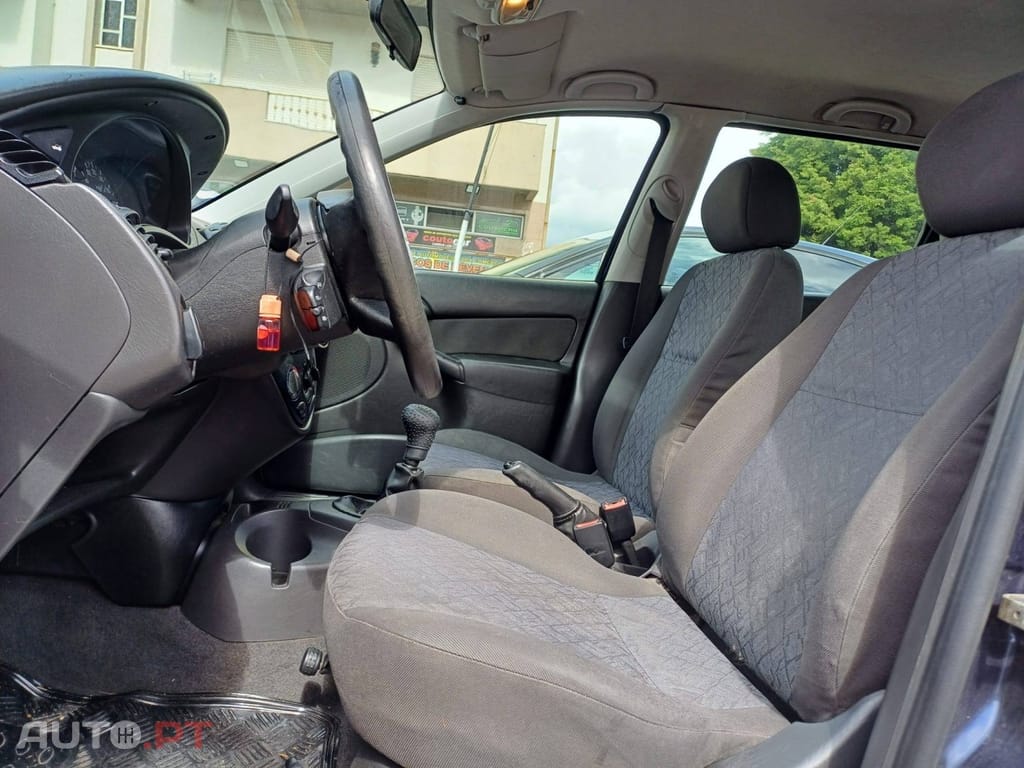 Ford Focus SW 1.4 Ambiente