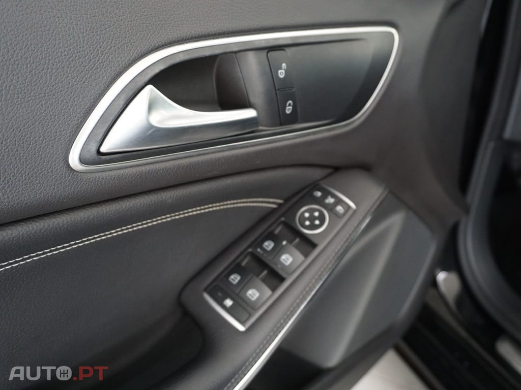 Mercedes-Benz CLA 200 d Shooting Brake — fotografia 21