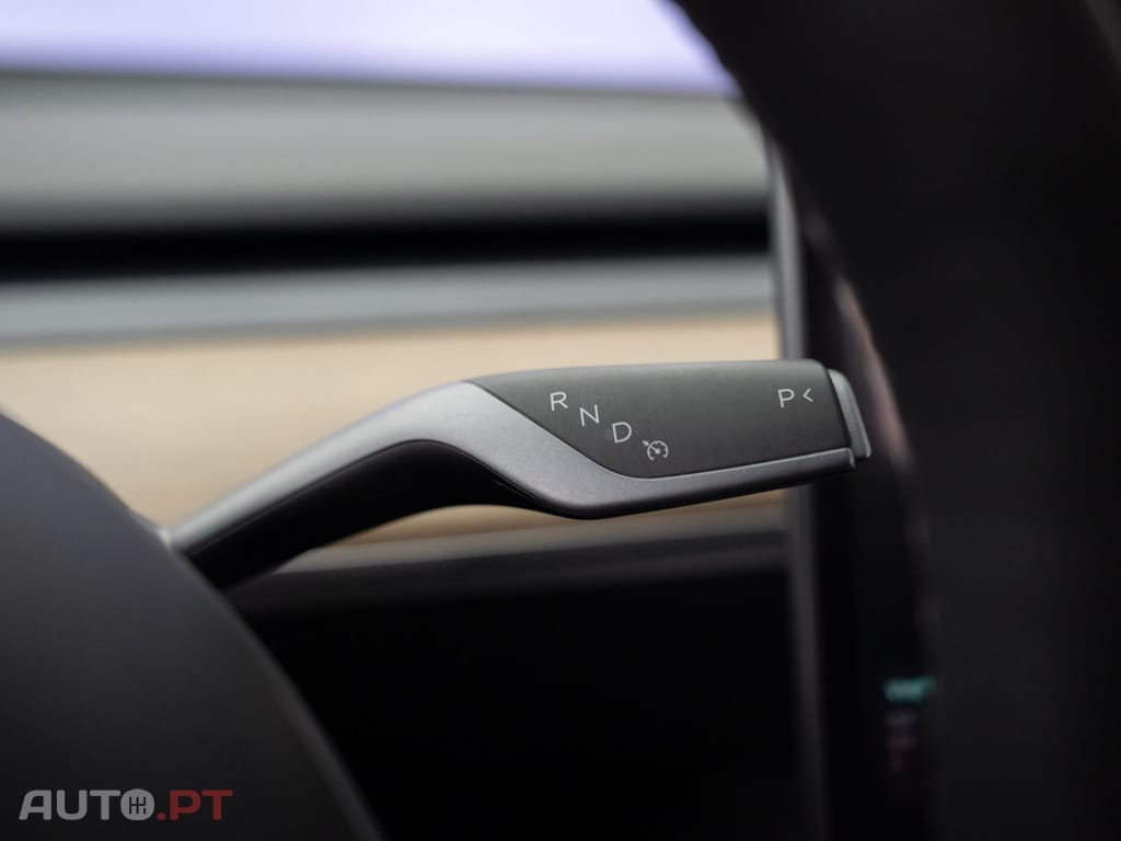 Tesla Model Y Tração Traseira