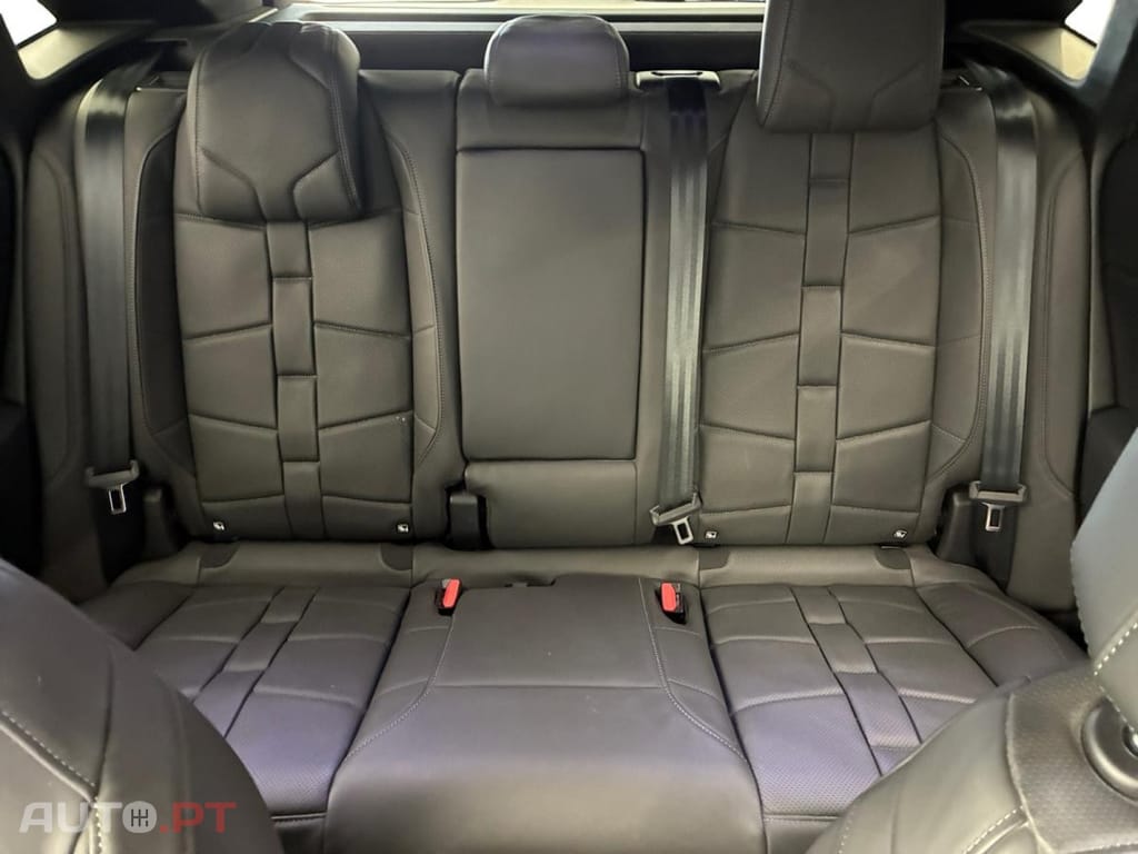 DS DS7 Crossback E-Tense Louvre EAT8