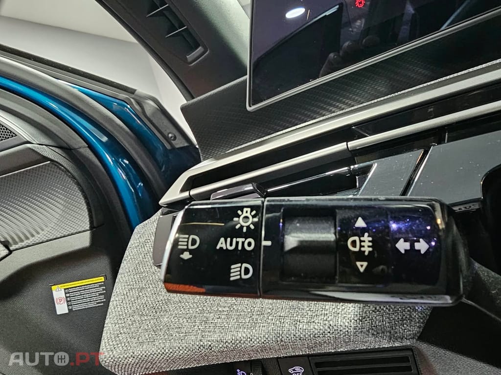 Peugeot E-3008 73 kWh Allure