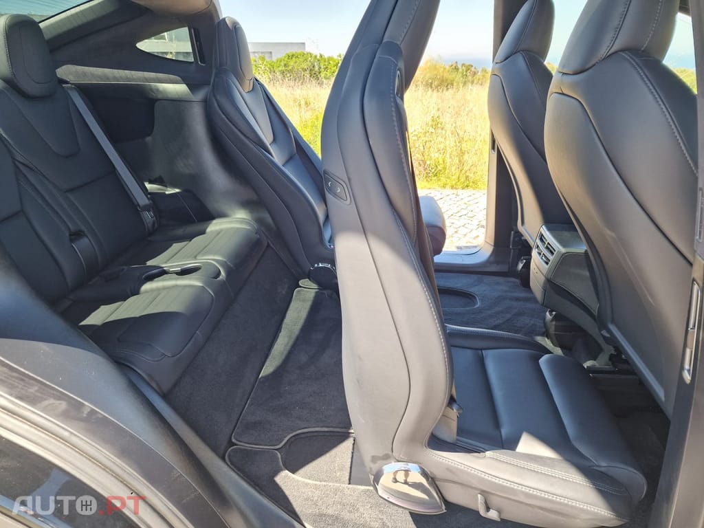 Tesla Model X Long Range