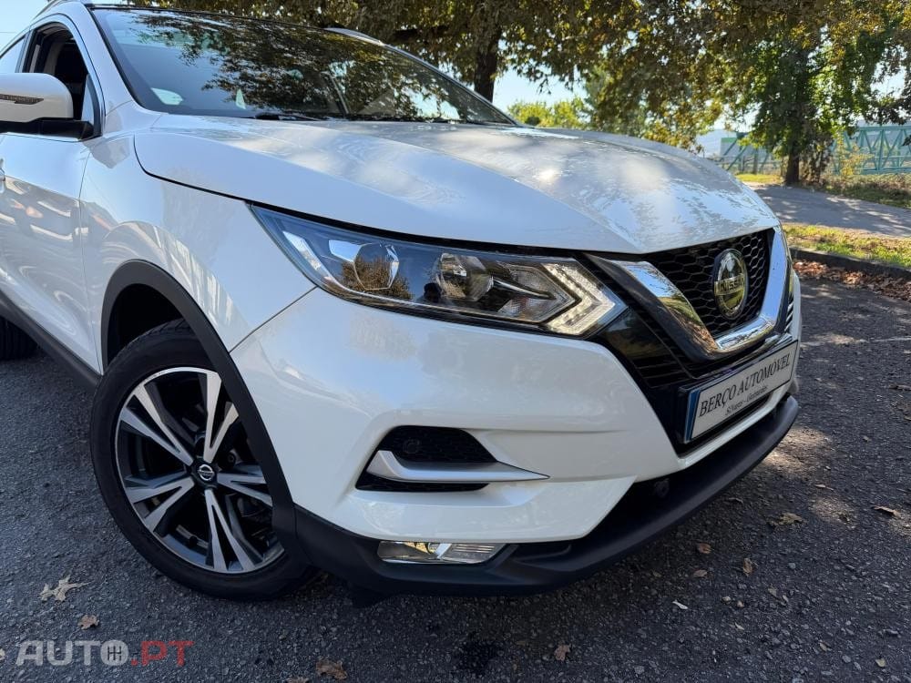 Nissan Qashqai 1.3 DIG-T MHEV Premiere Edition