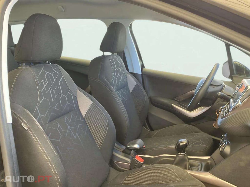 Peugeot 2008 1.2 PureTech Style