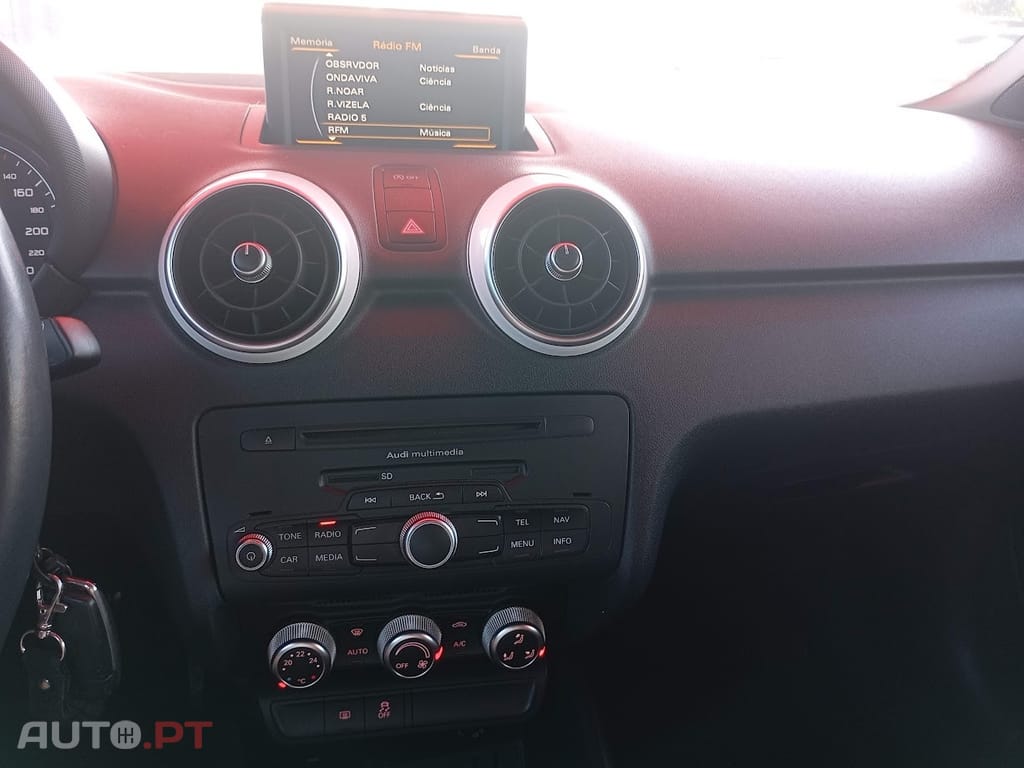 Audi A1 1.6 TDi S-line