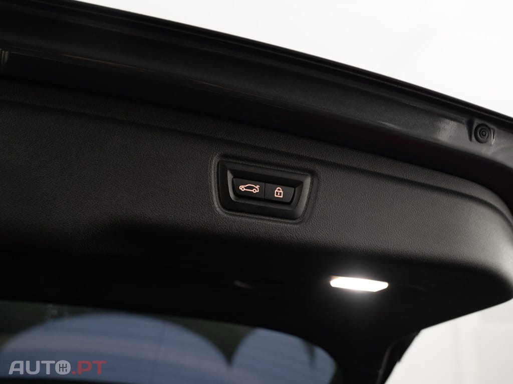 BMW 330 e Pack M Auto