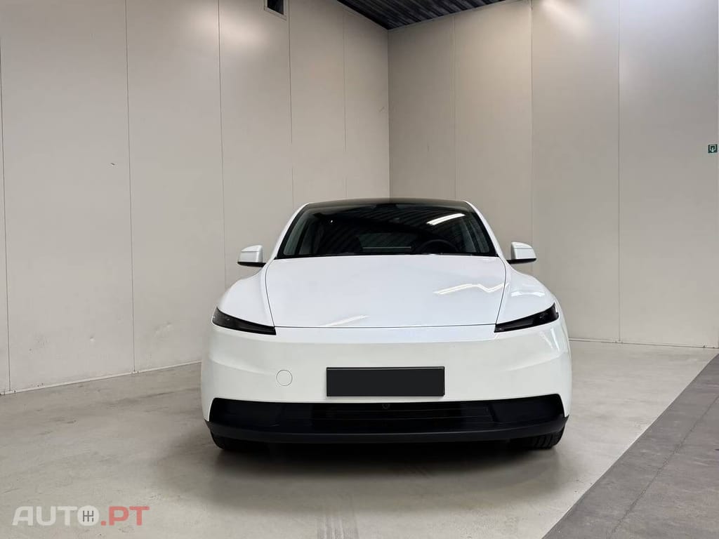 Tesla Model Y Standard Range