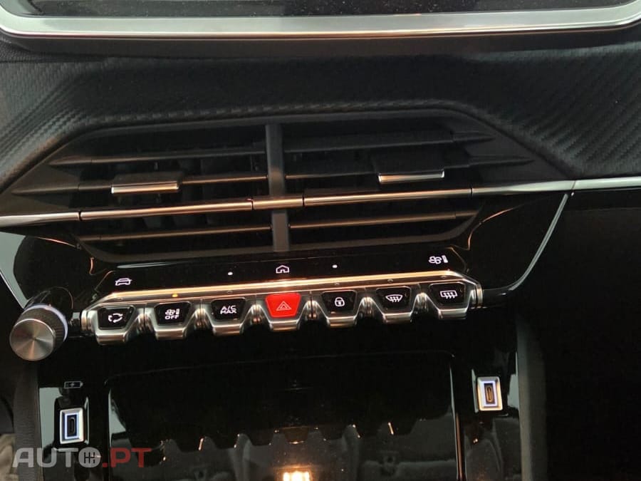 Peugeot E-208 50 kWh Allure Pack