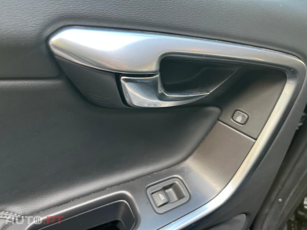 Volvo V60 2.0 D2 Momentum
