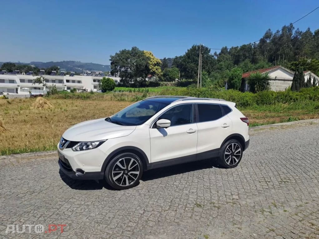 Nissan Qashqai 1.5 dCi Tekna Premium 17 Pele