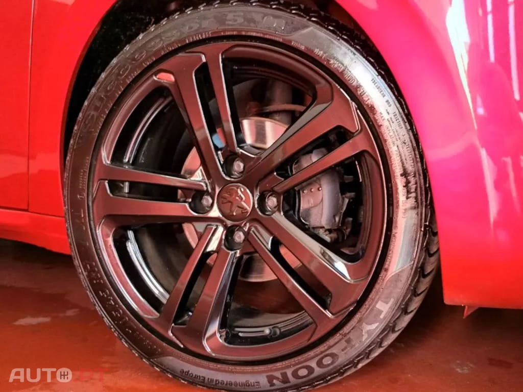 Peugeot 208 1.2 PureTech GT Line