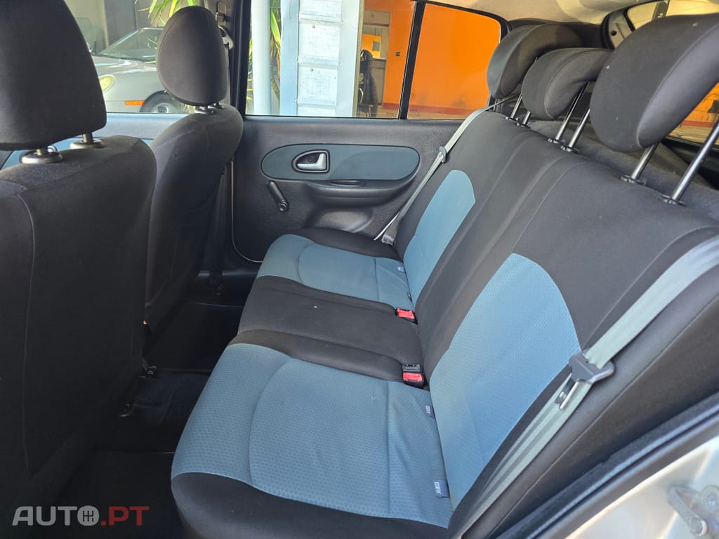 Renault Clio 1.2 16V Confort