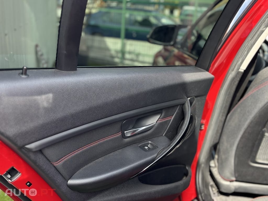 BMW 328 i Touring Aut. Sport Line