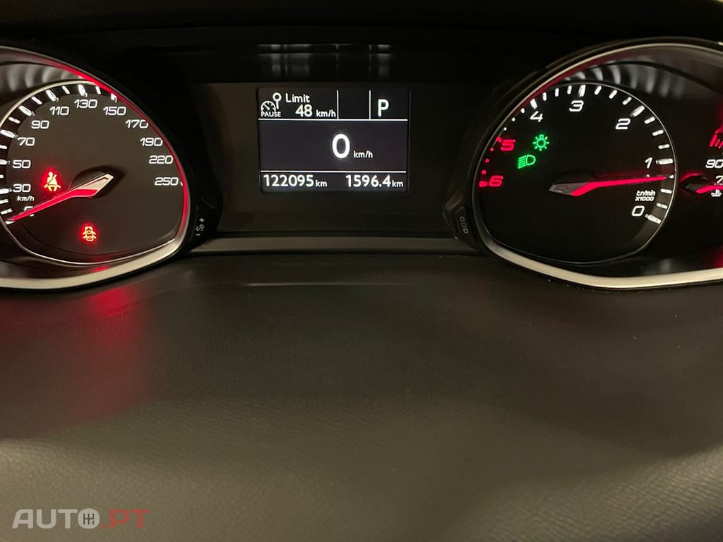 Peugeot 308 SW 1.5 BlueHDi Allure EAT8