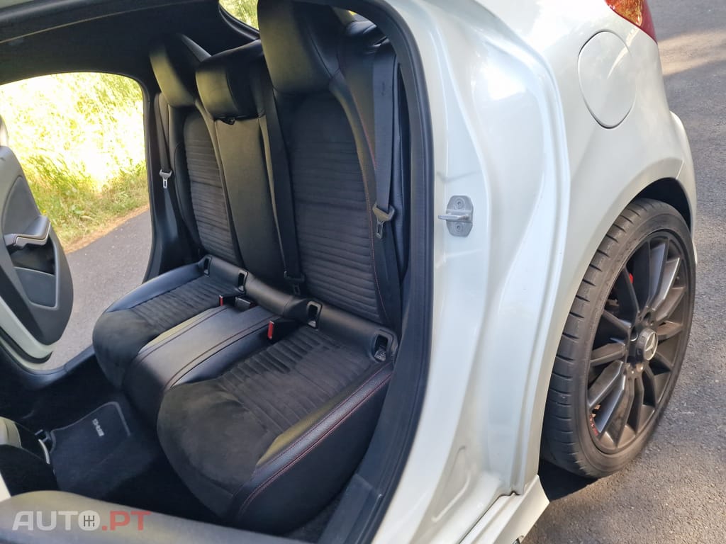 Mercedes-Benz A 180 d AMG Line
