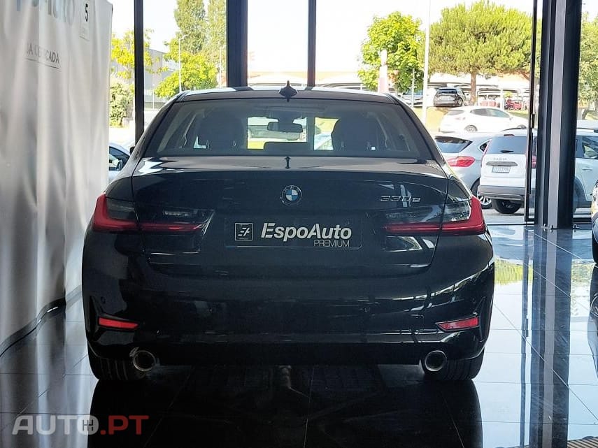 BMW 330 e Auto