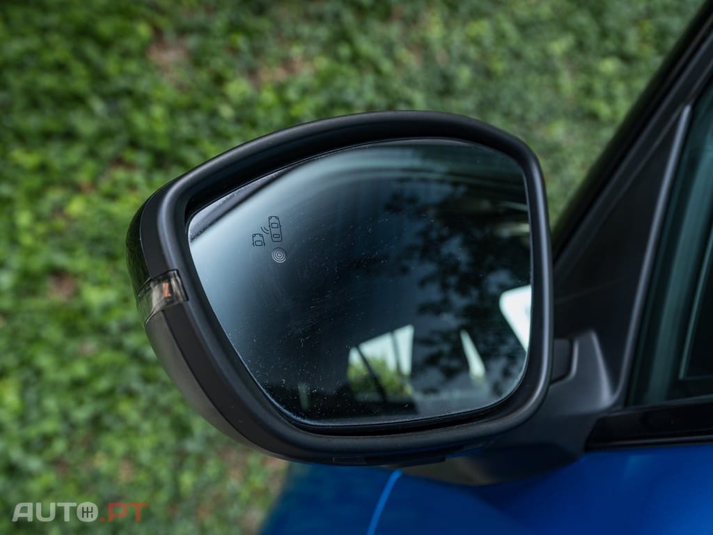 Peugeot E-2008 50 kWh GT