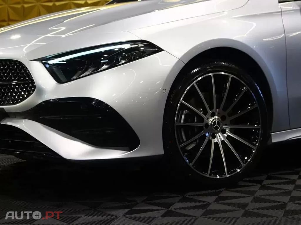 Mercedes-Benz A 250 e AMG Line