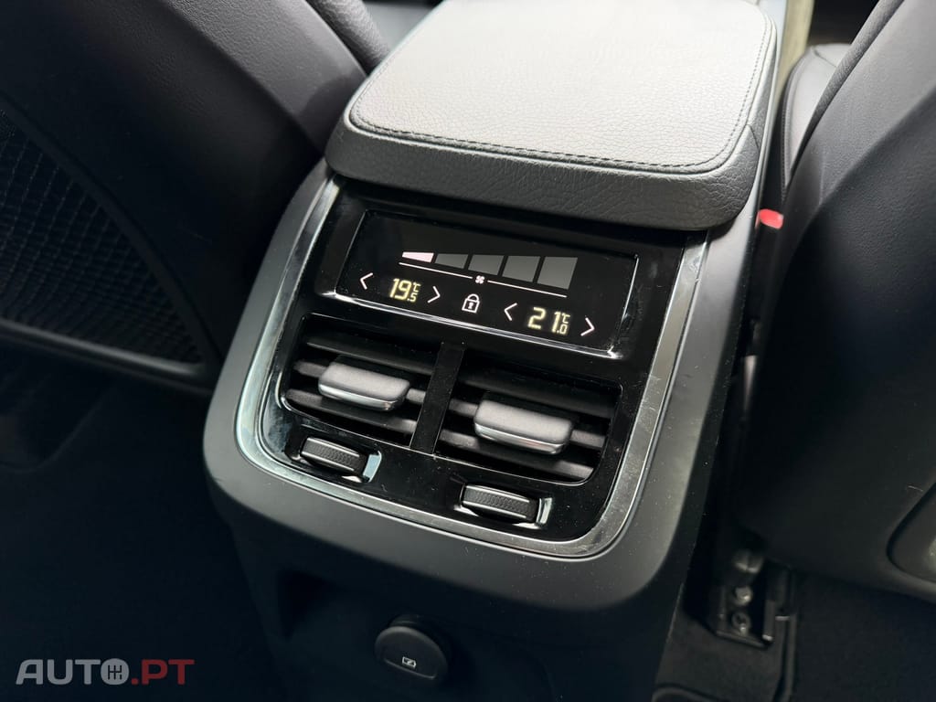 Volvo XC90 2.0 T8 PHEV Inscription Expression AWD