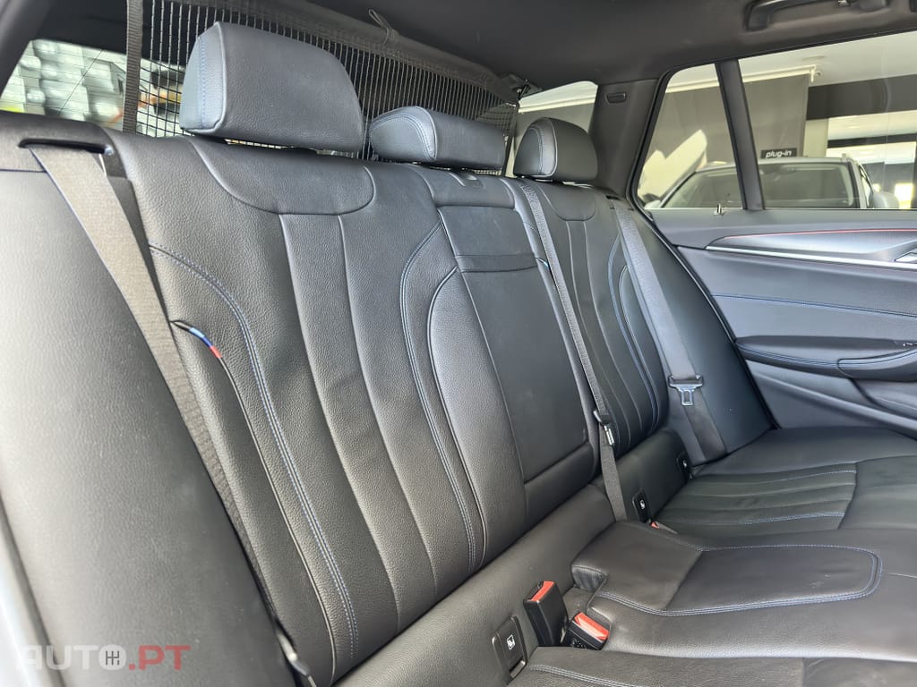 BMW 530 e Pack Desportivo M