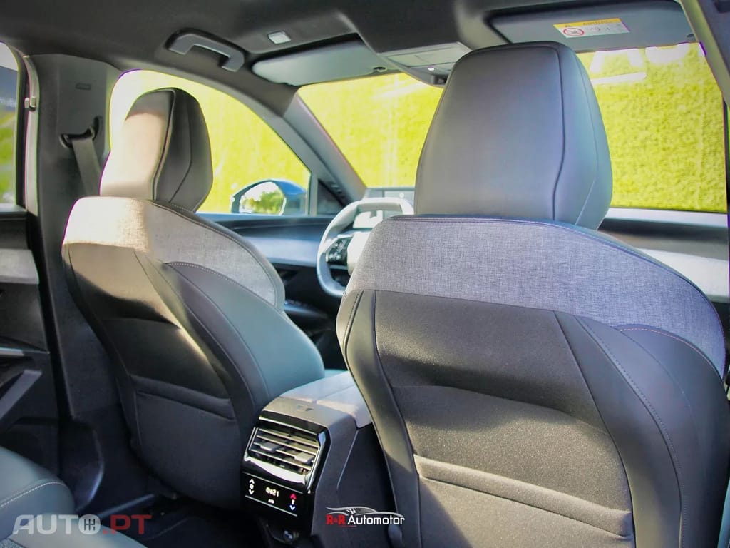 Peugeot 5008 1.2 Hybrid Allure e-DCS6