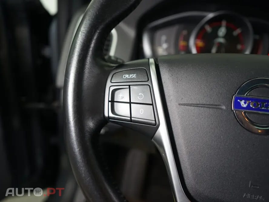 Volvo XC60 2.0 D3 Momentum Geartronic