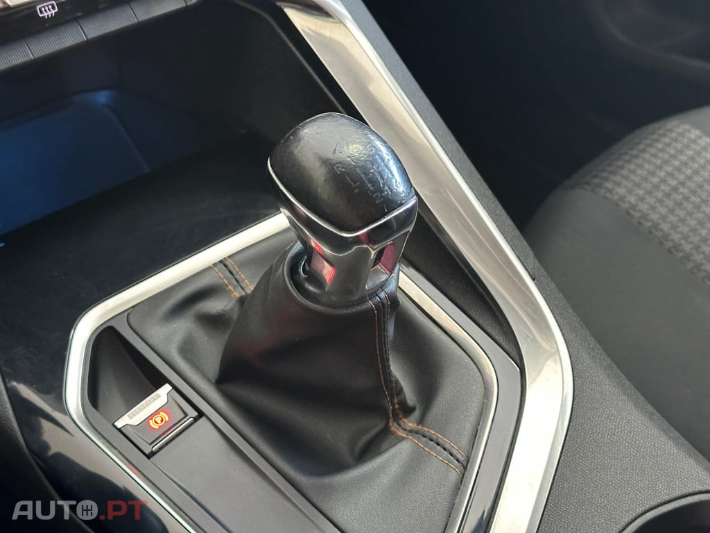 Peugeot 3008 1.6 HDi Active Pack Business — fotografia 21