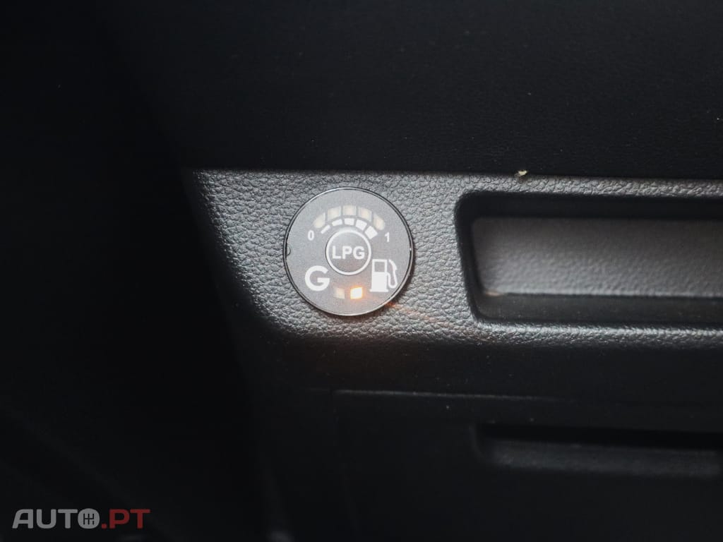 Renault Clio 1.0 TCe Limited Bi-Fuel