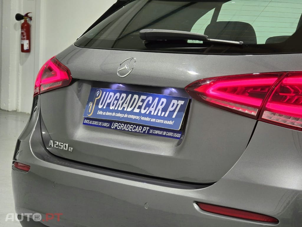 Mercedes-Benz A 250 e 8G-DCT Progressive