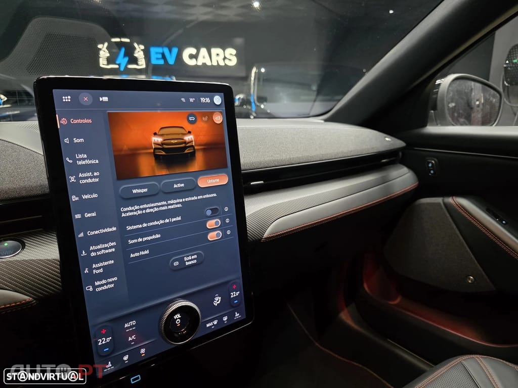 Ford Mustang Mach-E AWD PREMIUM