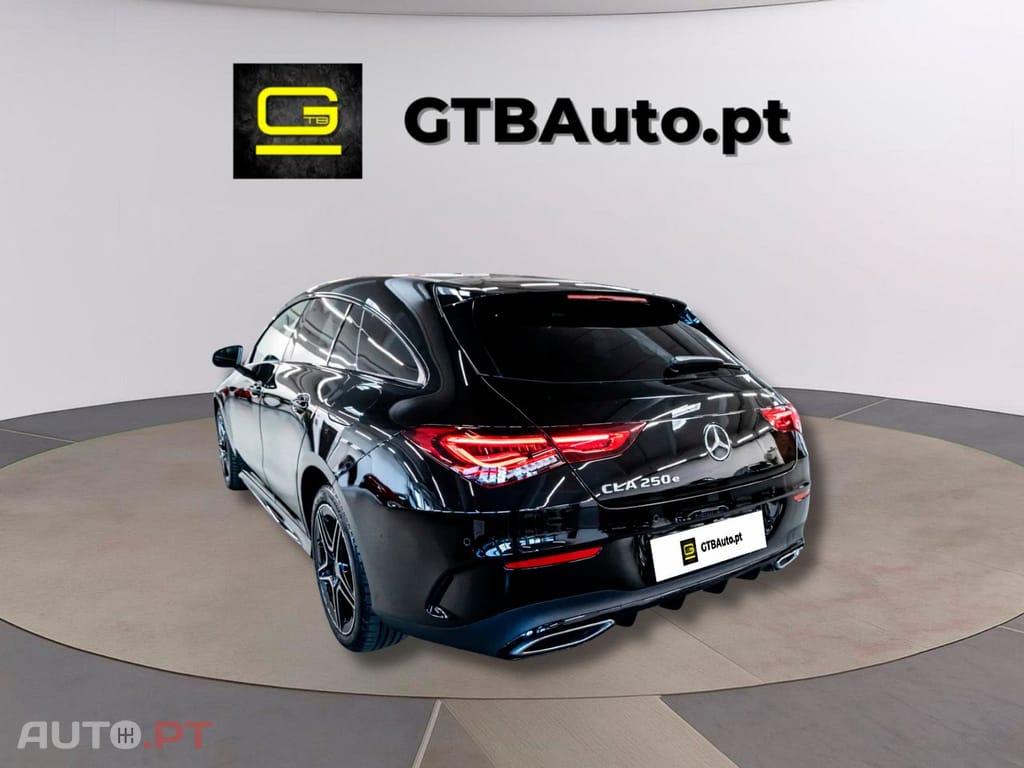 Mercedes-Benz CLA 250 I.V.A DEDUTÍVEL e AMG